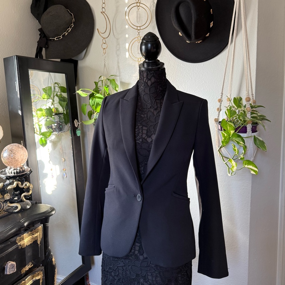 Express NWOT Elegant Black Blazer